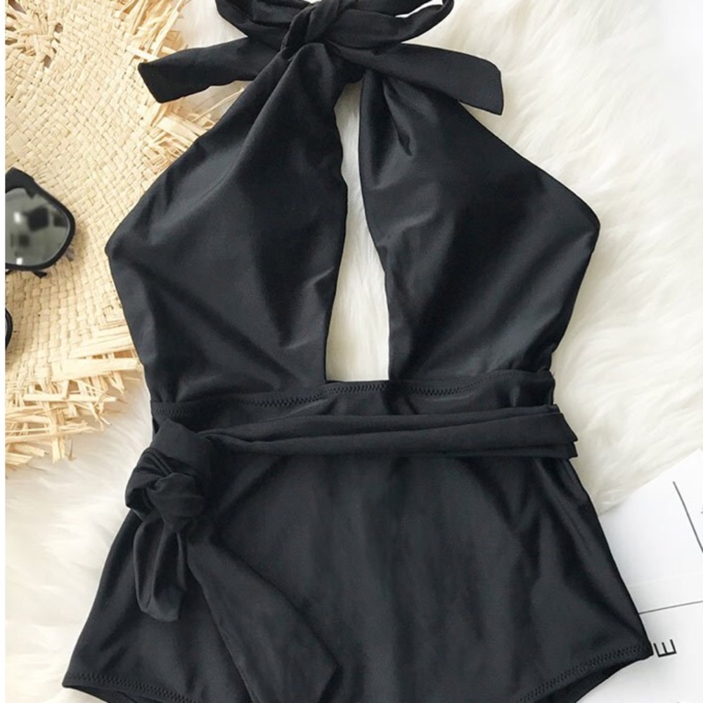 Cupshe Deep V swim suit Medium